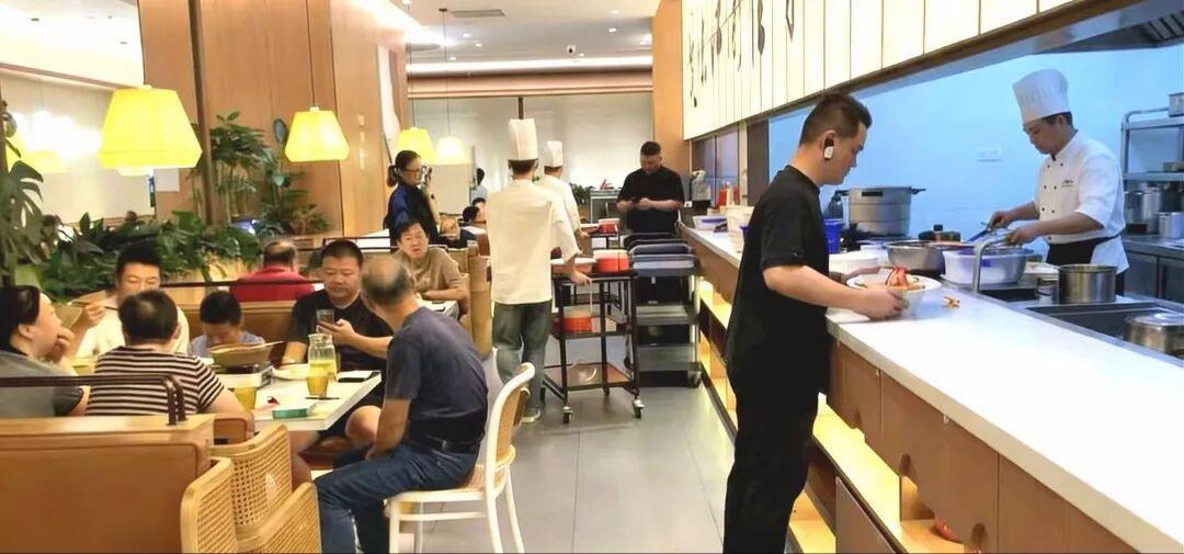  时令餐饮差异化破局：松江清明翻台率跃升40%的底层逻辑 新闻