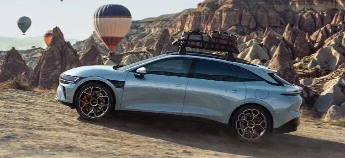  技术解析丨极氪007双车上市：900V平台+EVA机器人重新定义中型纯电标杆 汽车科技