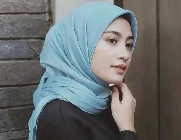  【深度拆解】一个伊朗姑娘的中国8年：从语言不通到阶层跨越的完整路径 情感心理