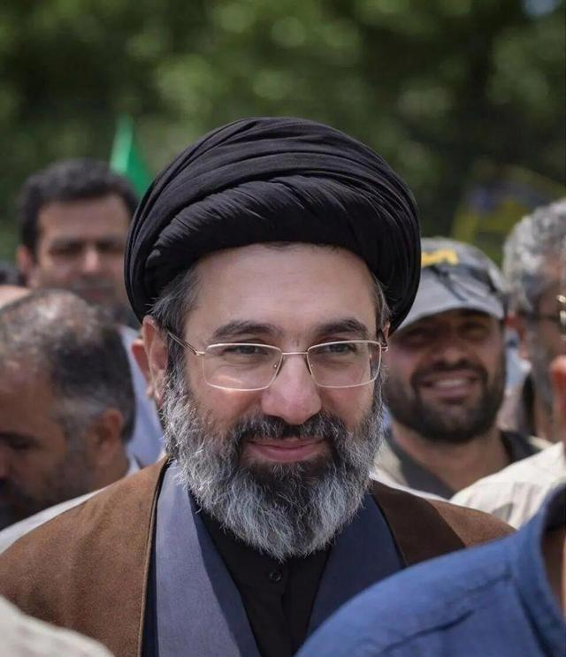  从“斩首”到“复活”：哈梅内伊X账号的舆论战技术解码 新闻