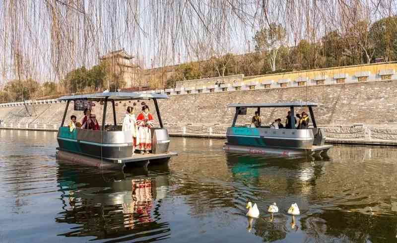  文旅体验经济：技术架构驱动的沉浸式场景创新实践 IT技术 文旅体验经济：技术架构驱动的沉浸式场景创新实践 IT技术 文旅体验经济：技术架构驱动的沉浸式场景创新实践 IT技术 文旅体验经济：技术架构驱动的沉浸式场景创新实践 IT技术