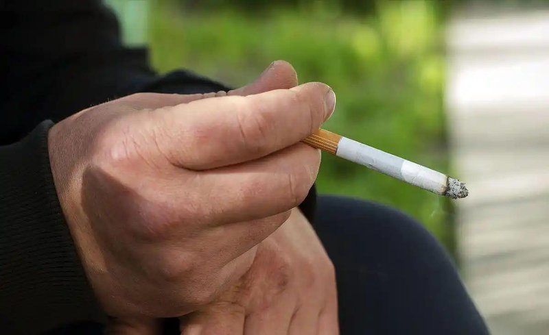 【医学研究】老年吸烟者科学戒烟指南:65岁后的生理适应与风险管控 健康养生 【医学研究】老年吸烟者科学戒烟指南:65岁后的生理适应与风险管控 健康养生