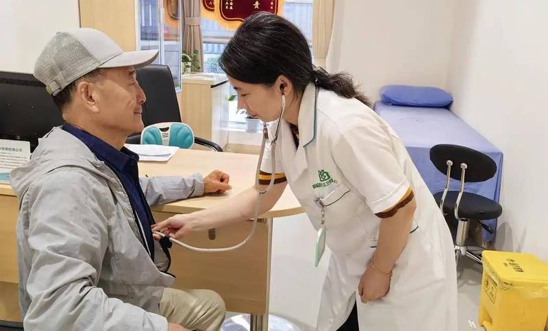 【医学研究】老年吸烟者科学戒烟指南:65岁后的生理适应与风险管控 健康养生 【医学研究】老年吸烟者科学戒烟指南:65岁后的生理适应与风险管控 健康养生